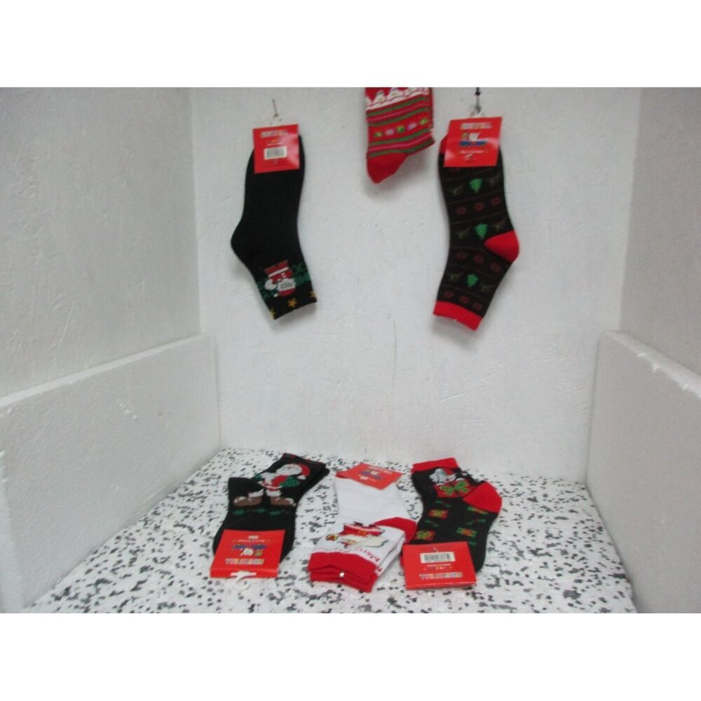 Ladies Christmas Crew Socks 6 Pairs Assorted Colors And Designs Size 9-11 New